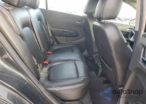 2020 Chevrolet Sonic Premier z USA, uszkodzony, nr VIN 1G1JF5SB4L4113597